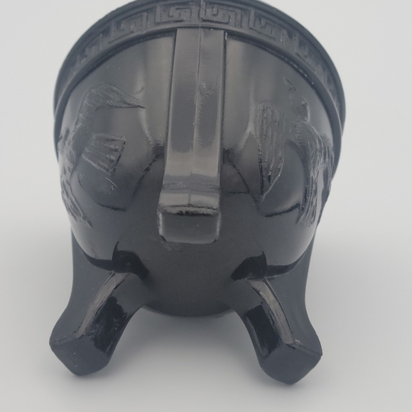 L.E. Smith Black Amethyst 3-Legged  Vase Embossed Bird Sides Greek Border - Picture 3 of 4